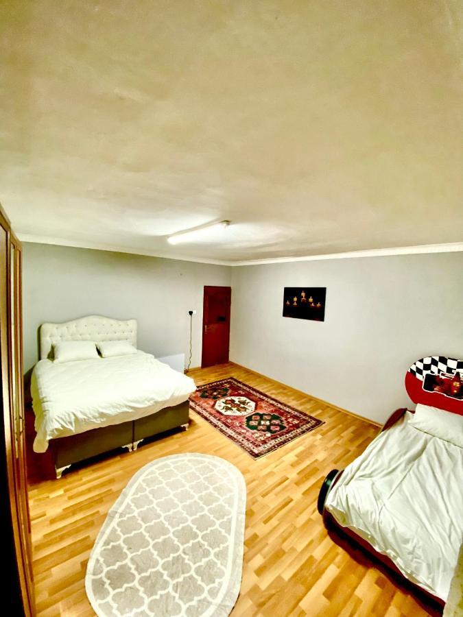 Апартаменты Triplex House Near The Airport Arnavutkoy Экстерьер фото